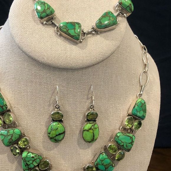 Mohave Lime Green Copper Infused Turquoise Peridot Sterling Silver 925 Necklace - Picture 14 of 16